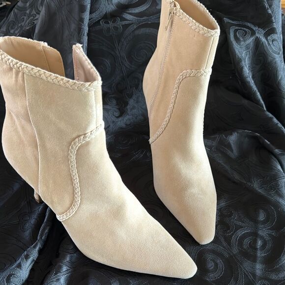 Shoes - EXPRESS  Braided detail suede  Ankle Boots